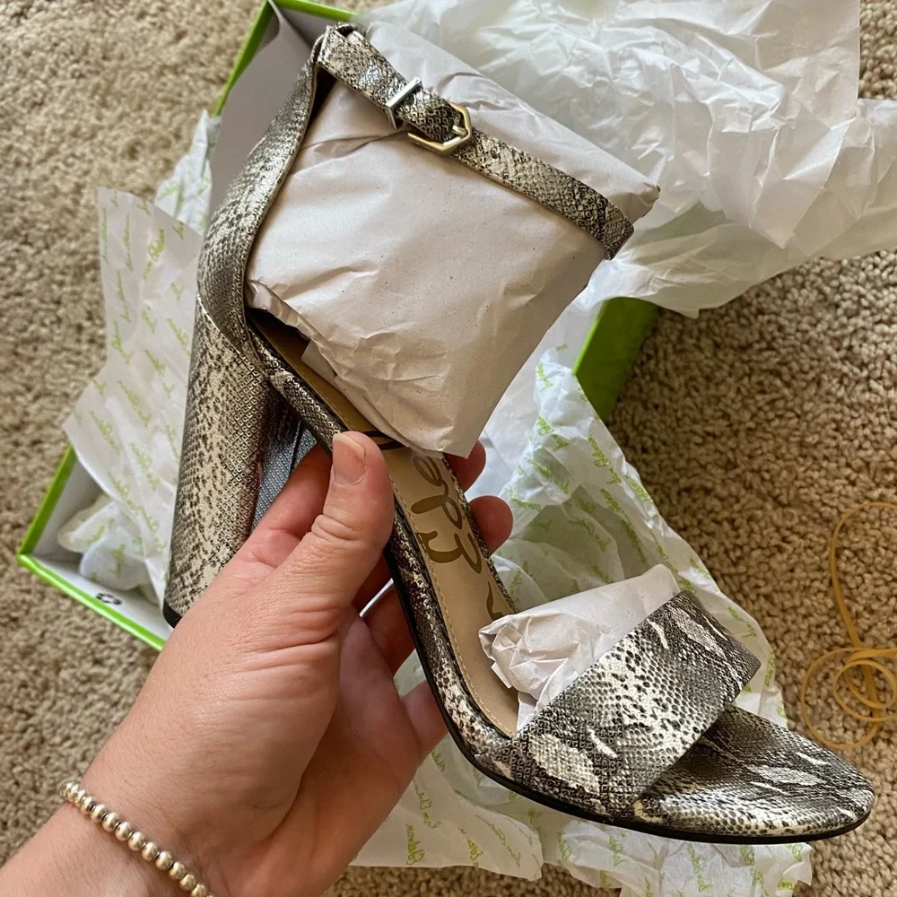 New Sam Edelman Yaro Snake block heel sandal, size 9 - Picture 7 of 10